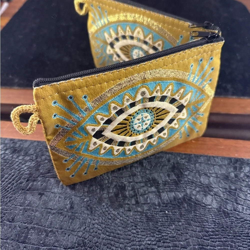Embroidered Eye Design Clutch - Gold and Blue - Picture 4 of 4
